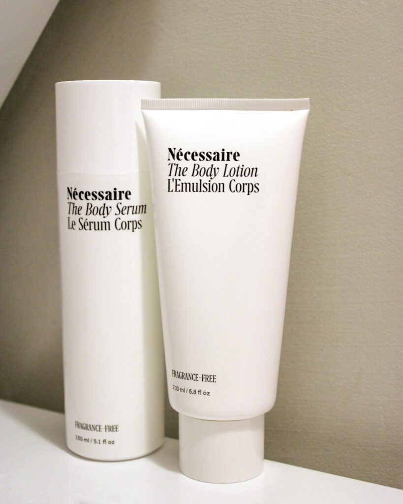 Necessaire Body serum and body lotion