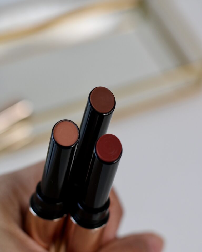 Iconic London makeup: Lip Balm and Lip Liner Reviews