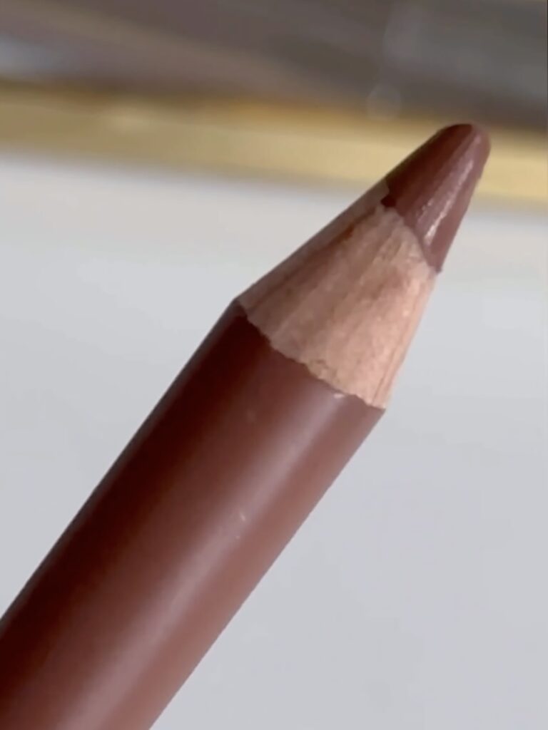 Iconic London Fuller Pout Sculpting Lip Liner MATERIAL GIRL