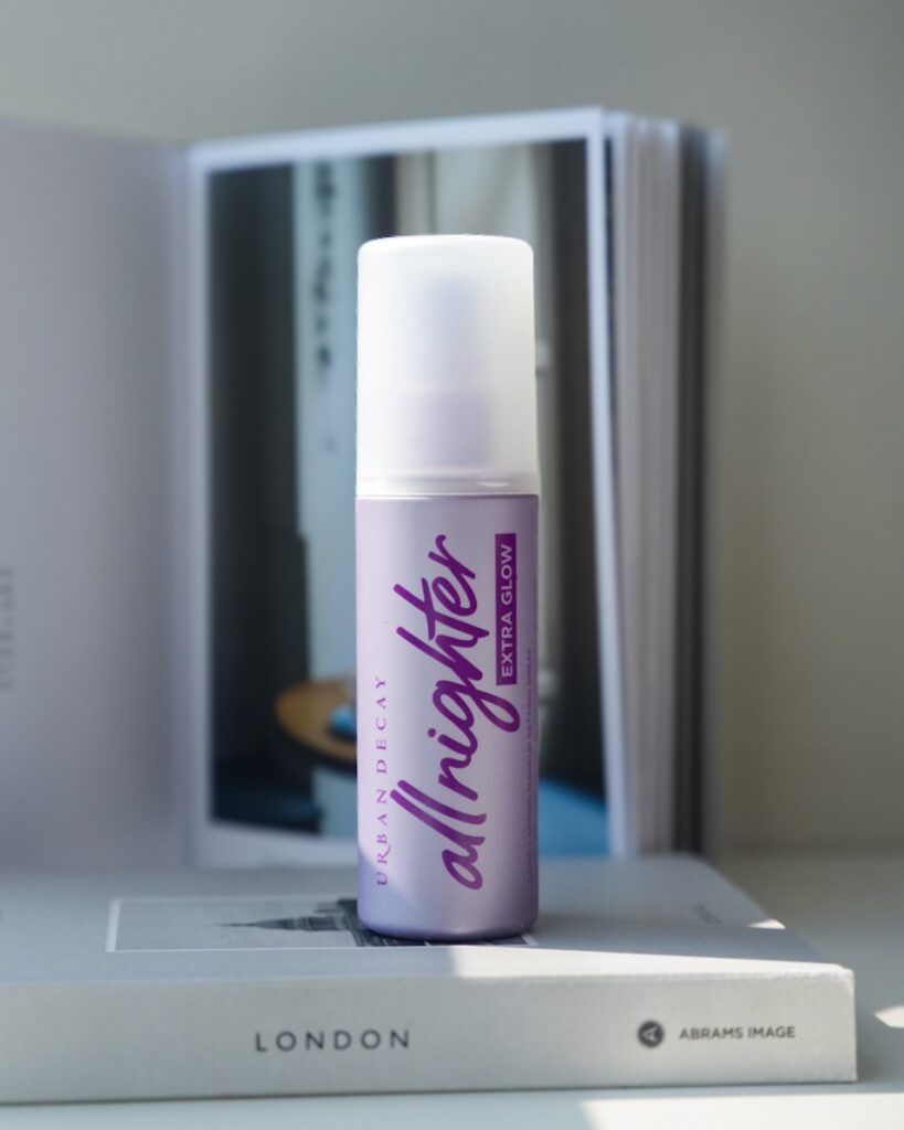 Urban Decay All Nighter Extra Glow Setting Spray